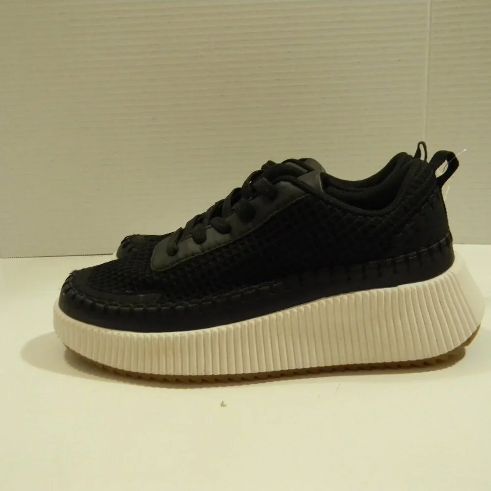 La Sheelah Black Sneakers Platform Lace-up NWOT
